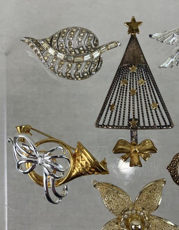 Assortment of Brooches Including Danecraft and Sarah Coventry - 2