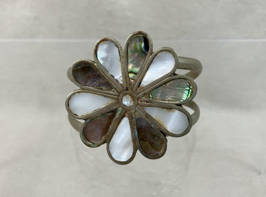 Abalone Shell Flower Bracelet and Fish Pendant - 4