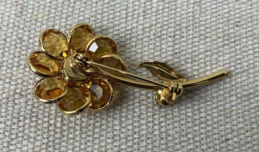 Estee Lauder Perfume Compact with Gold-tone Floral Jewelry - 4