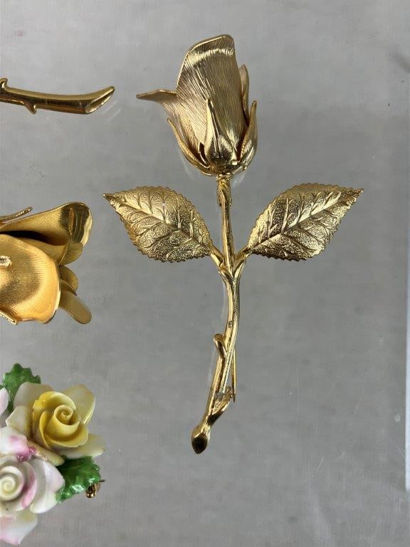 Assortment of Rose Brooches Including Royal Adderley - 2