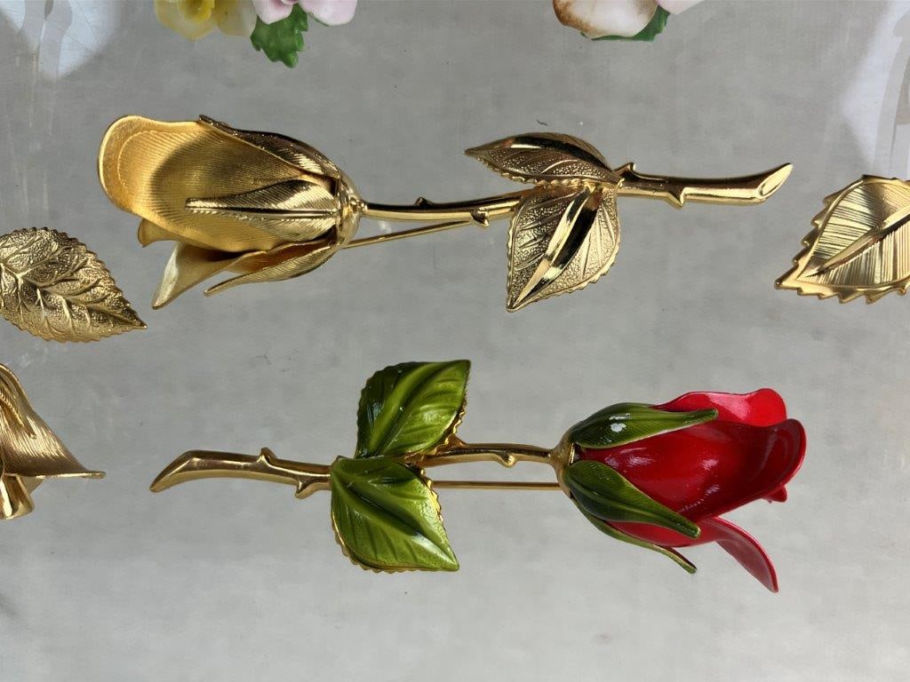 Assortment of Rose Brooches Including Royal Adderley - 4