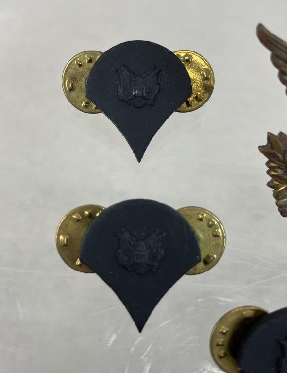 Vintage US Military Pins and Hat Badge - 5