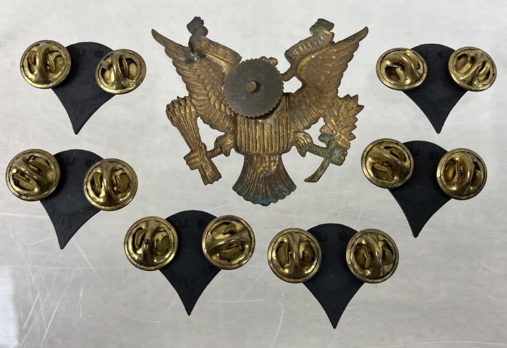 Vintage US Military Pins and Hat Badge - 6