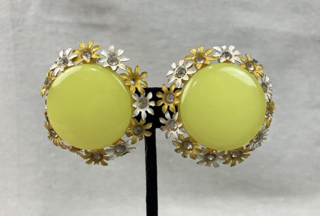 Vintage Floral Costume Earrings - 2