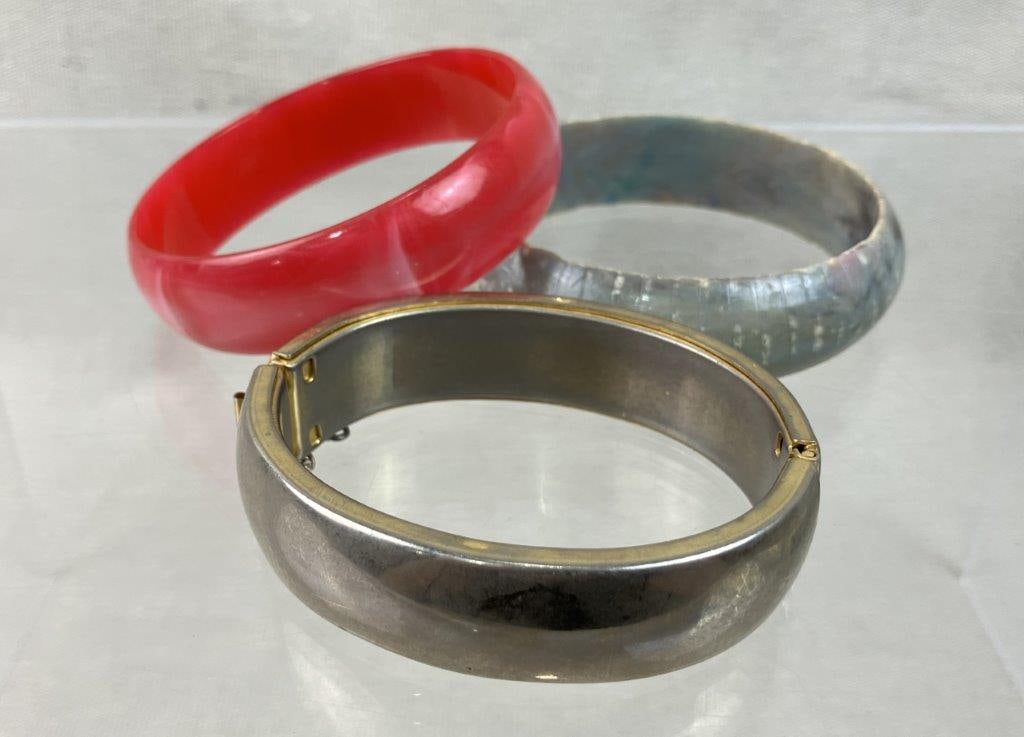 Costume Jewelry Bracelet Assortment - 7