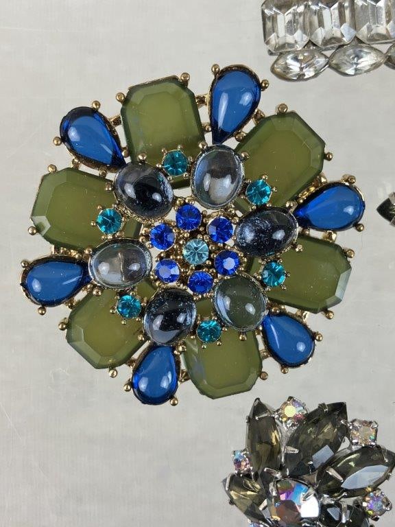 Vintage Costume Jewelry Earrings and Brooches - 3