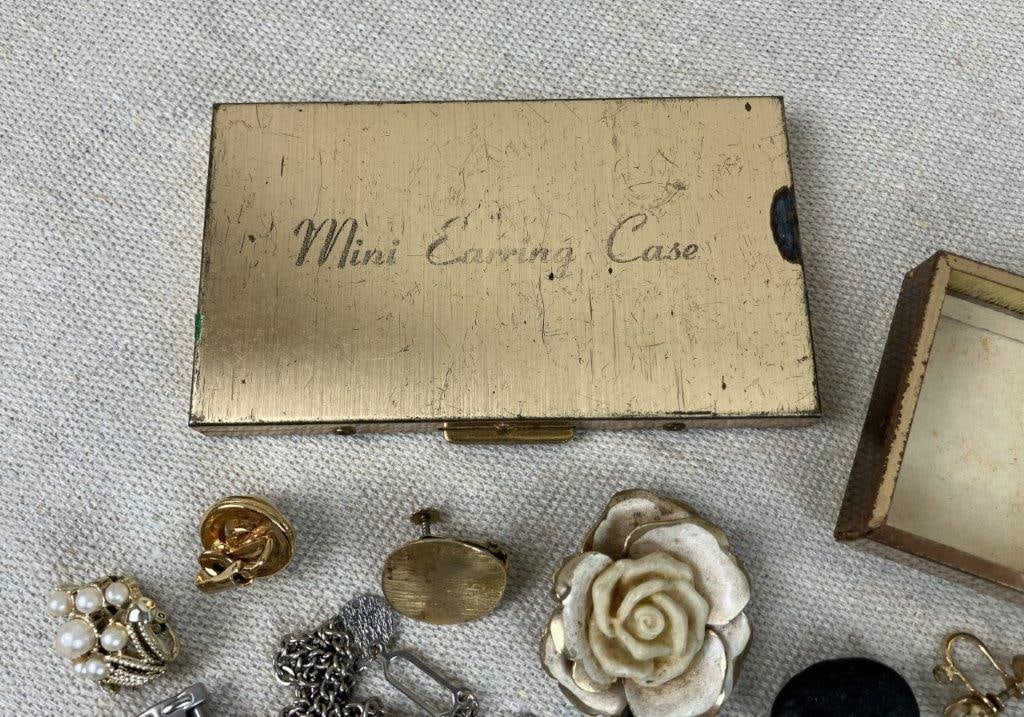 Vintage Jewelry Assortment - 7