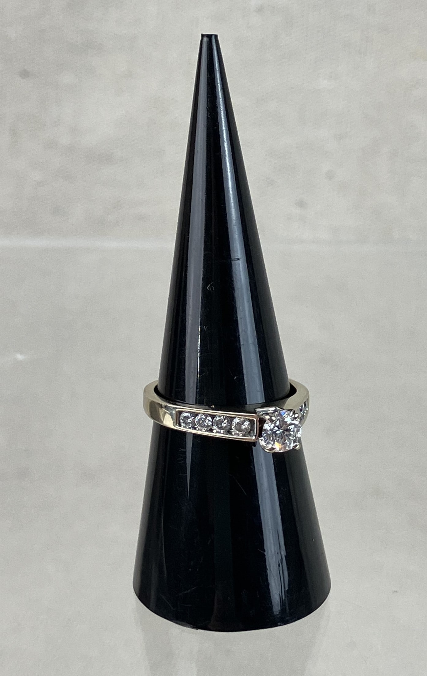 Diamond 14KT White Gold Ring - 3
