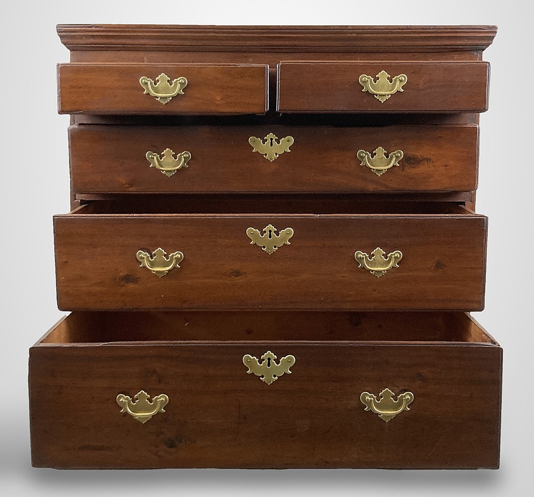 18th Century American Chippendale Cherry Chest - 4