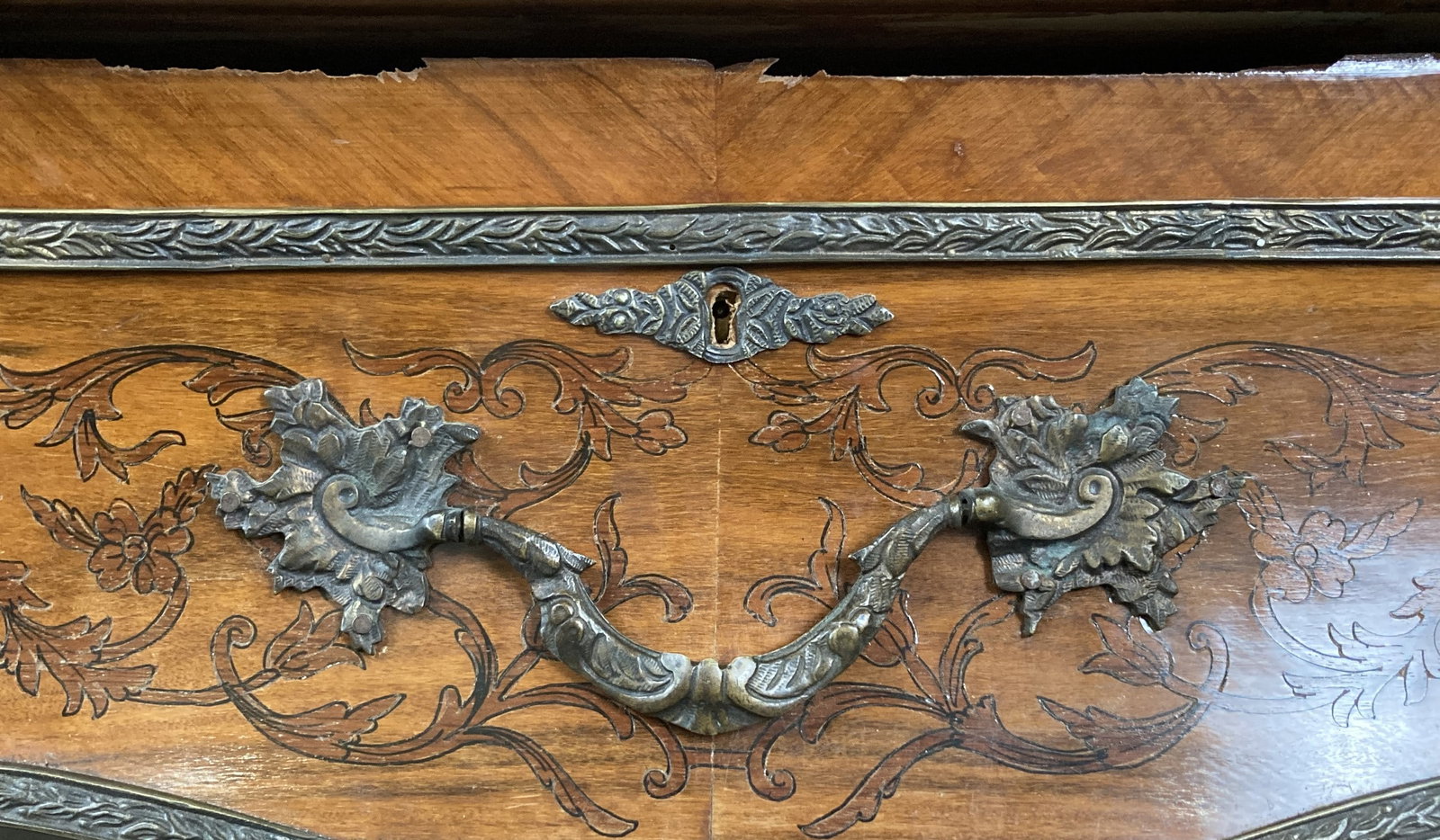 French Louis XV Style Ormolu-Mounted Bureau Plat Desk - 3