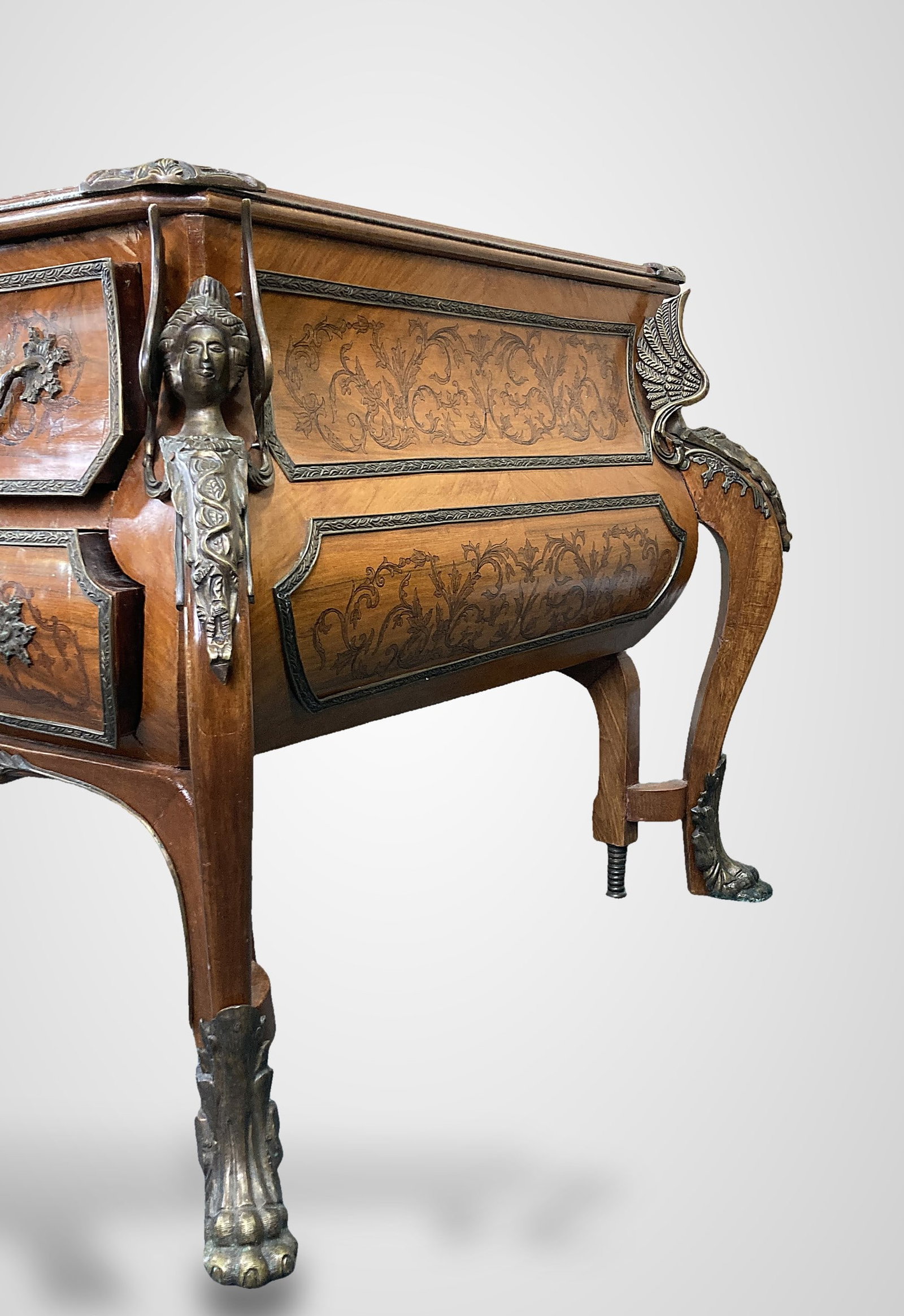 French Louis XV Style Ormolu-Mounted Bureau Plat Desk - 7