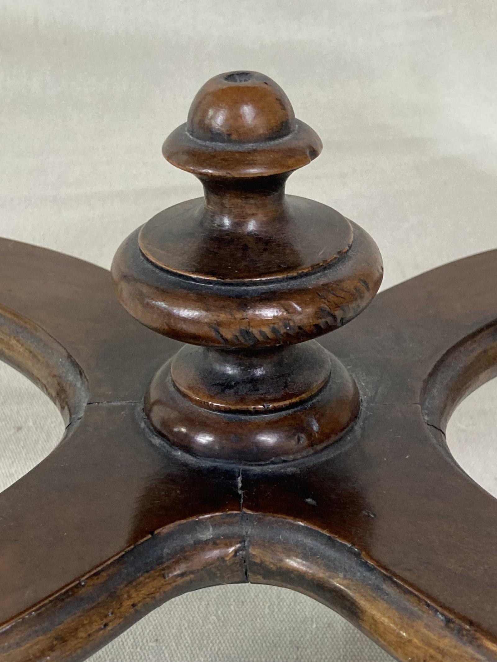 William And Mary Style Burl Walnut Stand - 8