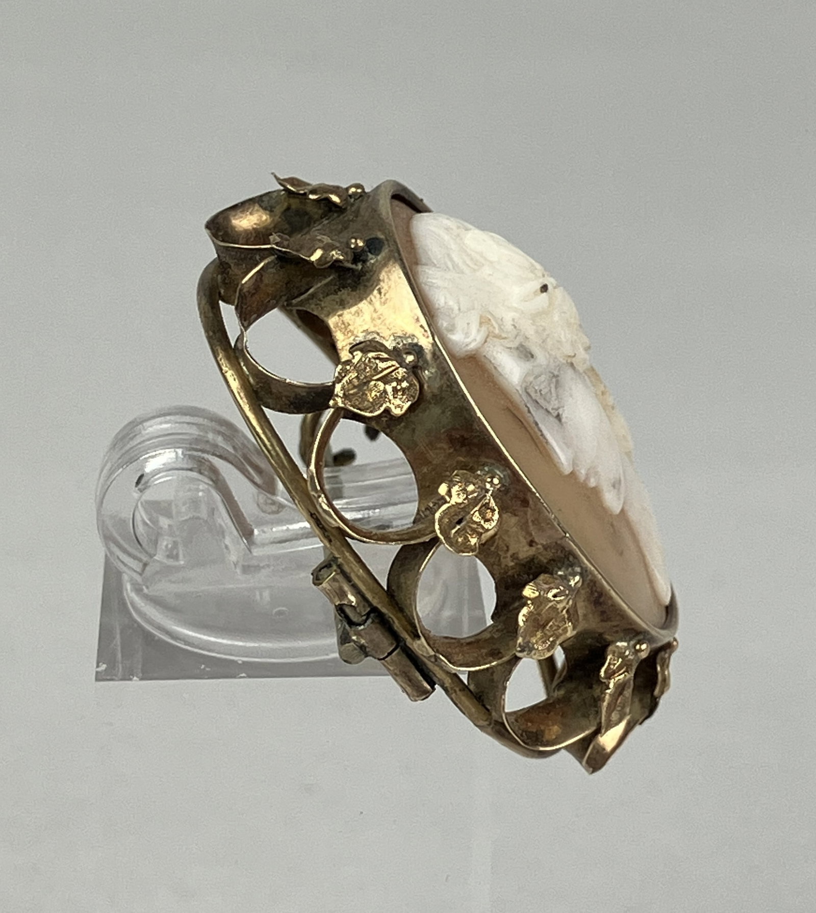 Victorian 14KT Gold Cameo Brooch - 2