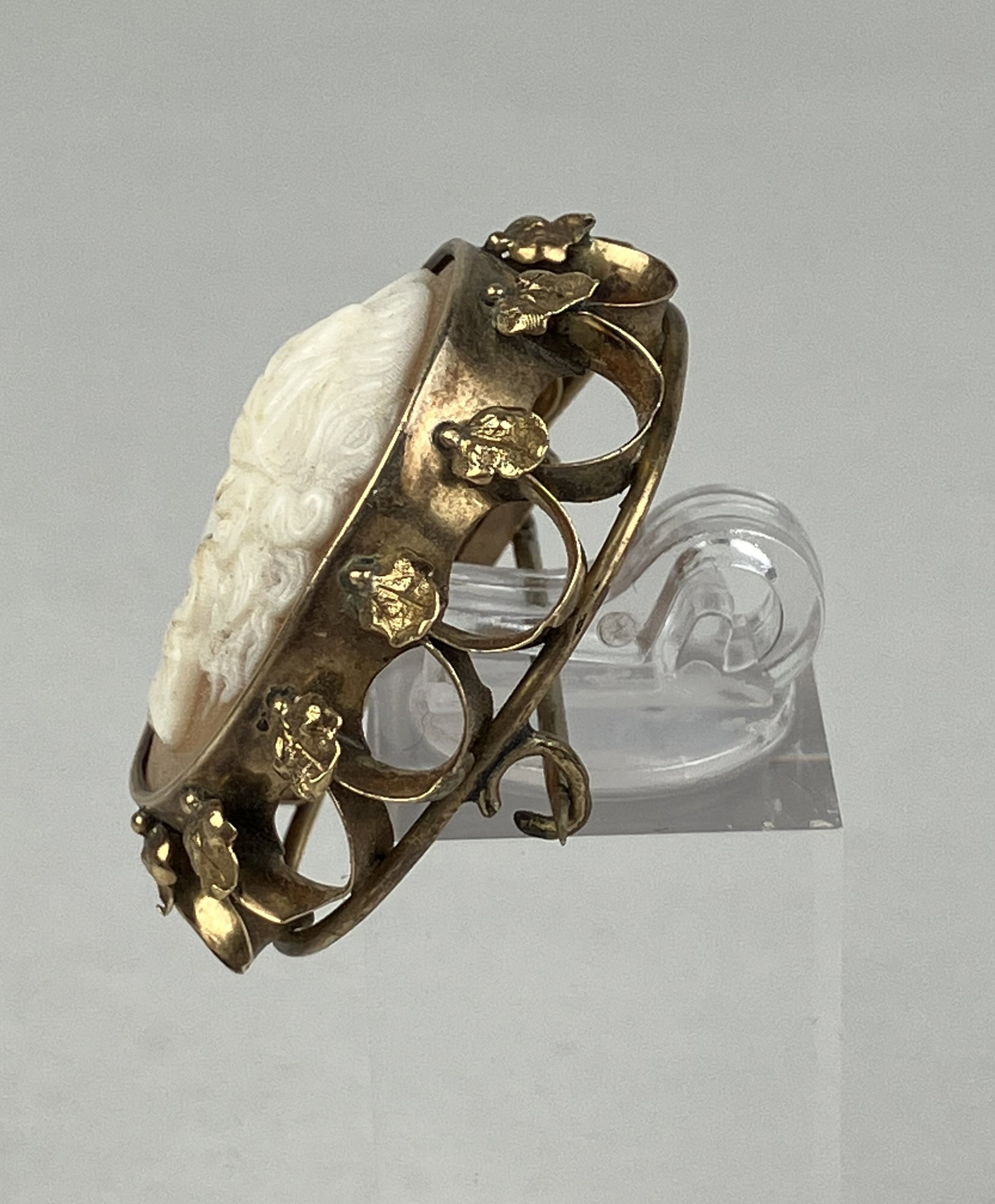Victorian 14KT Gold Cameo Brooch - 3