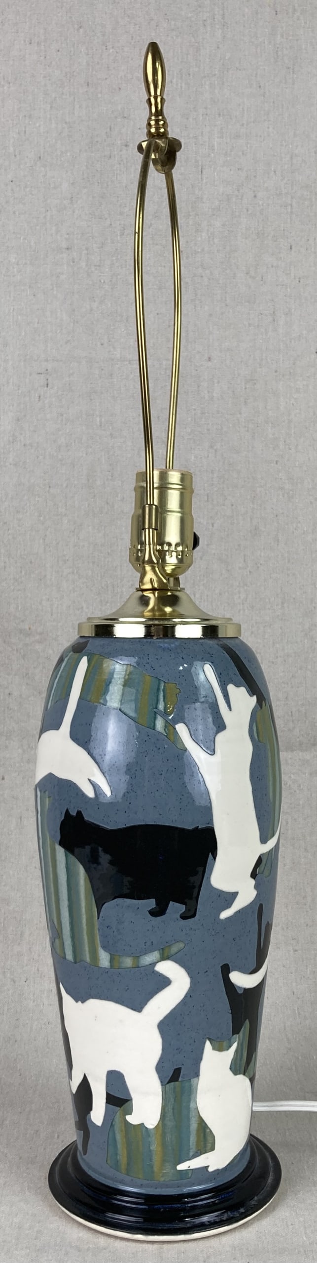 Westcote Bell Pottery Cat Silhouette Lamp by Vaughan Smith - 5