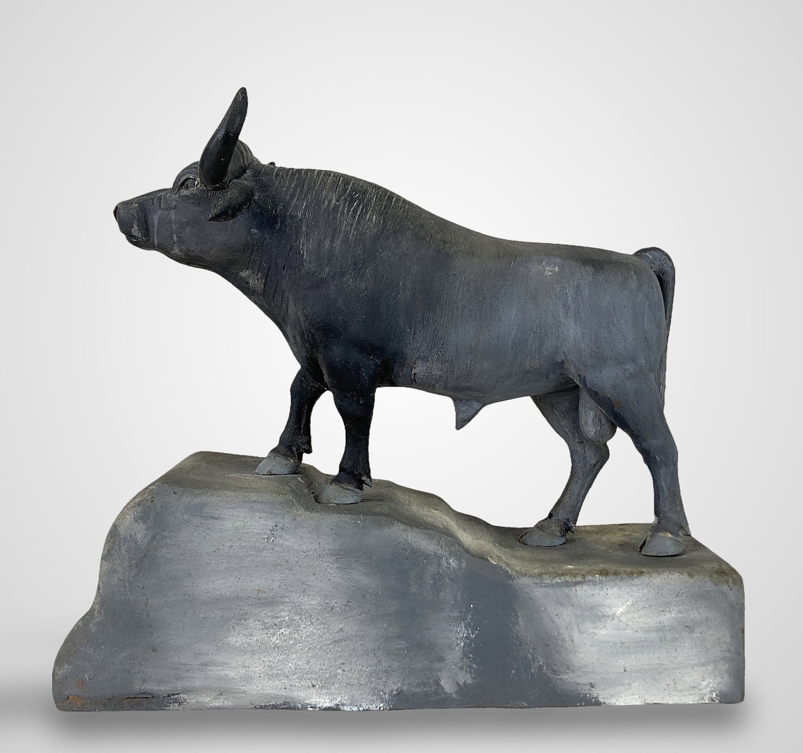 Folk Art Carved Cape Buffalo Statue - 4