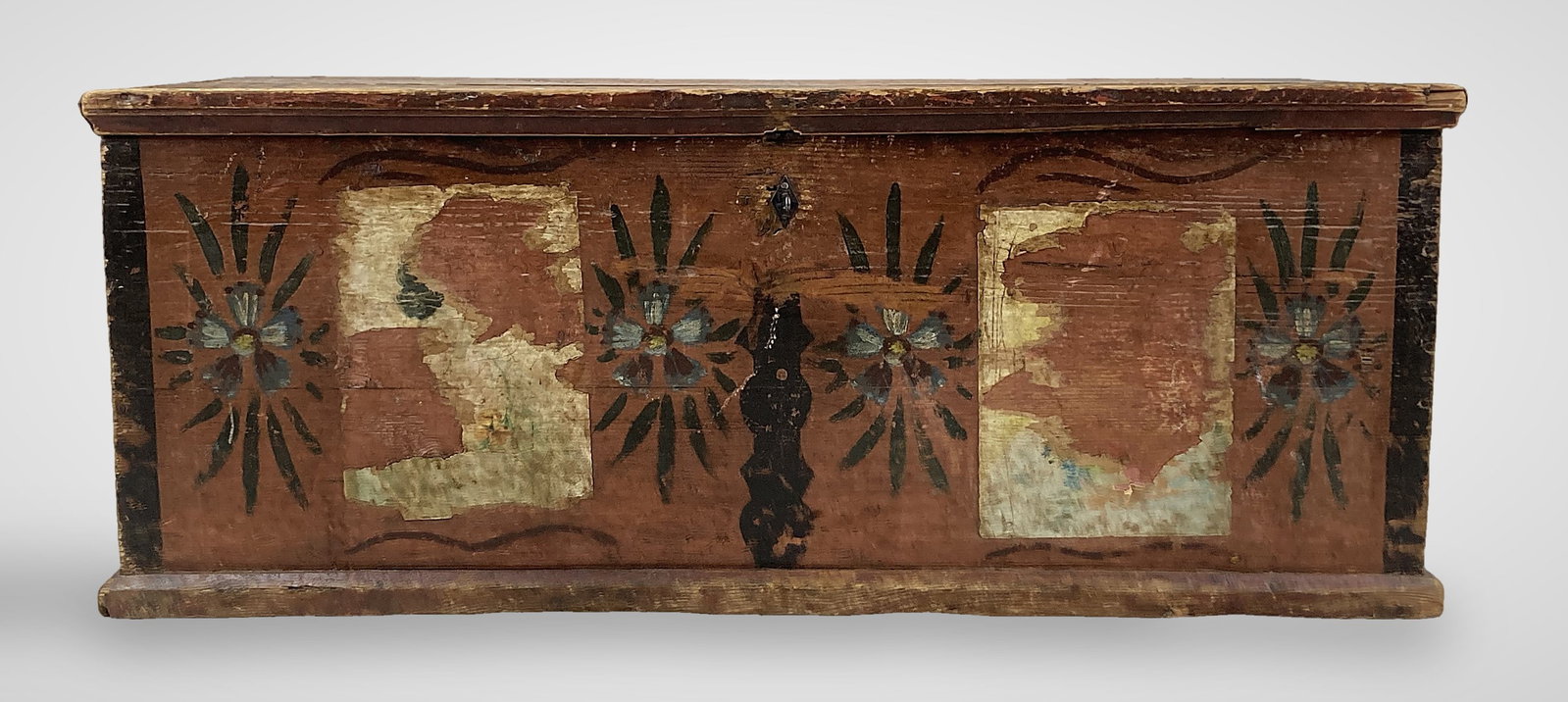 19th Centry Folk Art Blanket Chest - 4