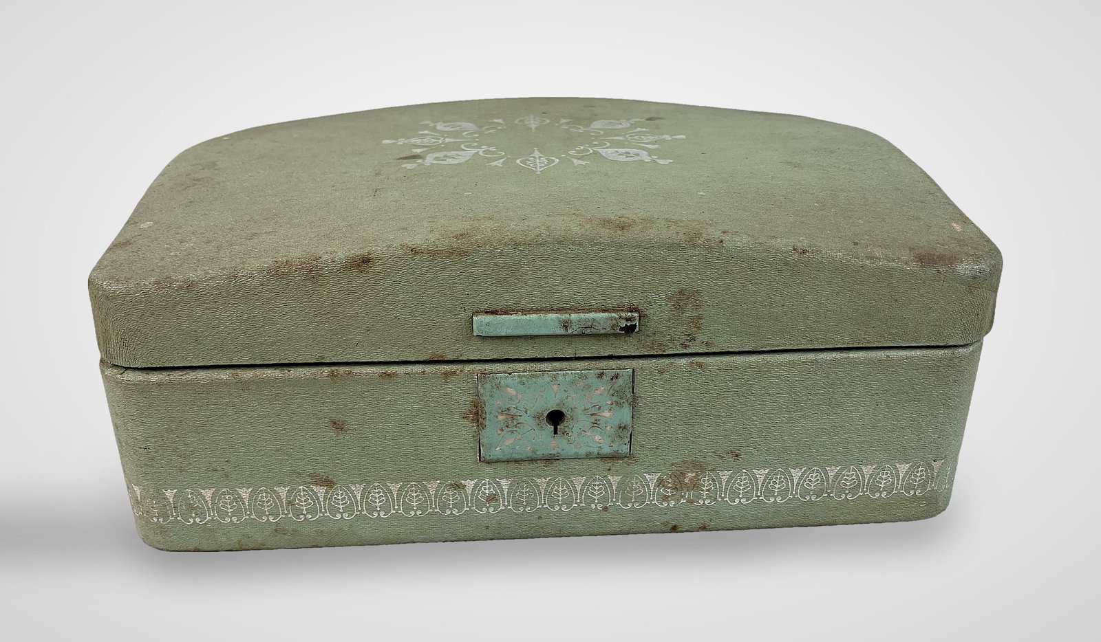 Vintage Jewelry Box and Jewelry - 6