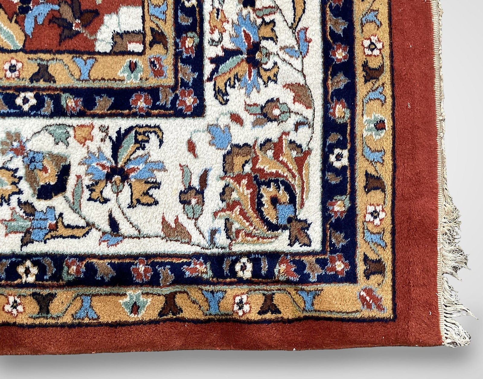 20th Century Hand Knotted Kashan Rug - 4