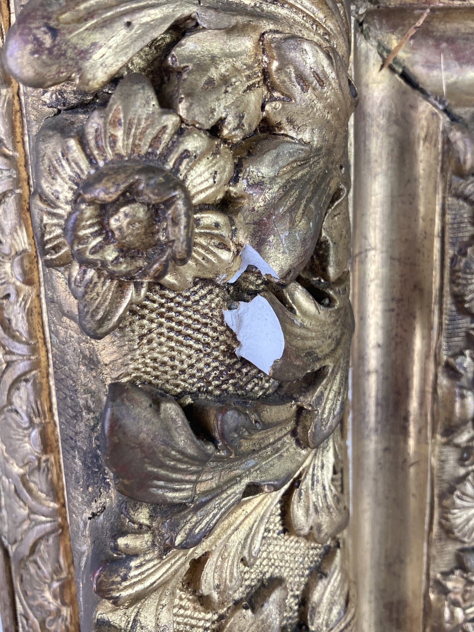 19th Century Scrolled Gilt Mirror - 7