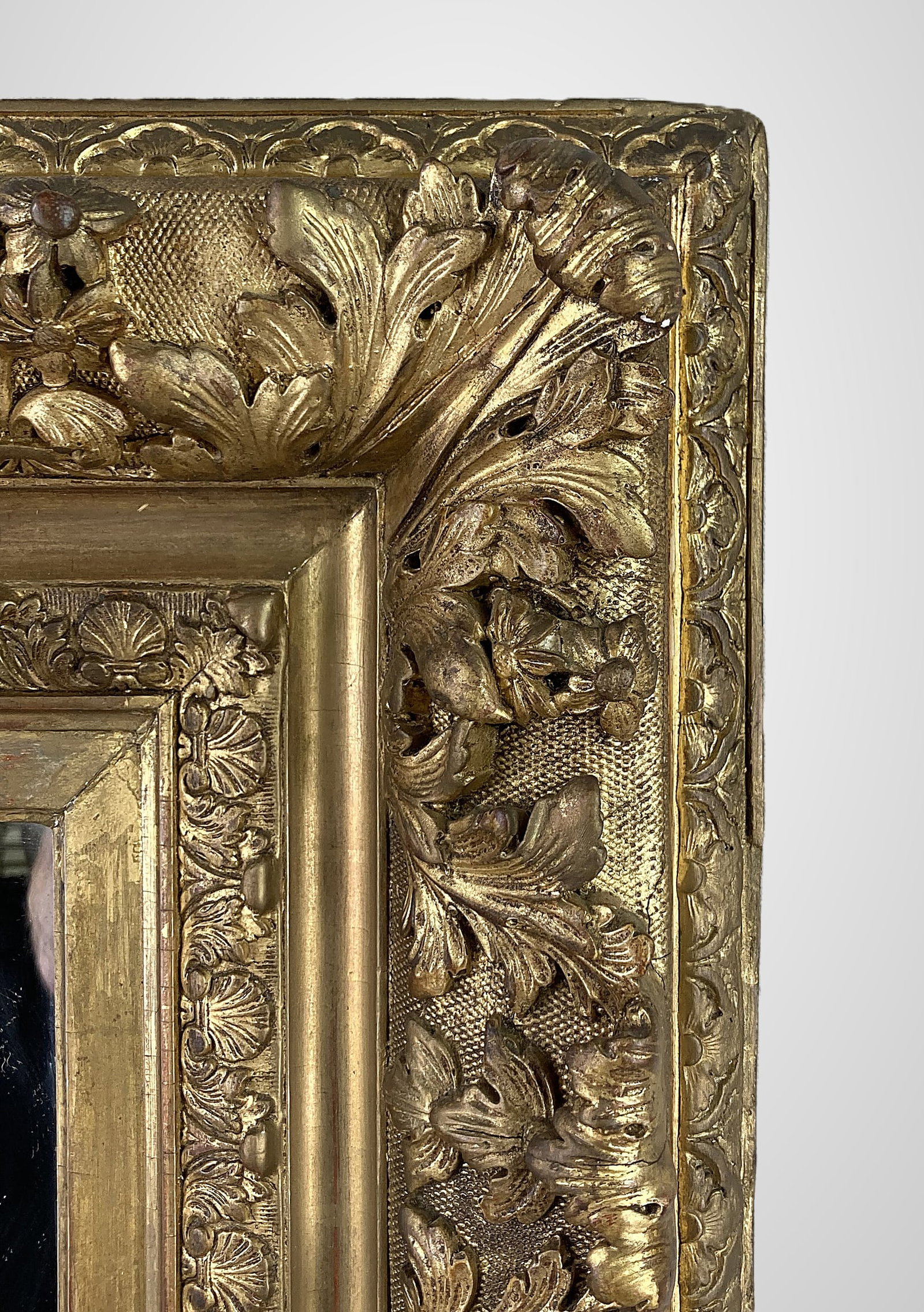19th Century Scrolled Gilt Mirror - 8