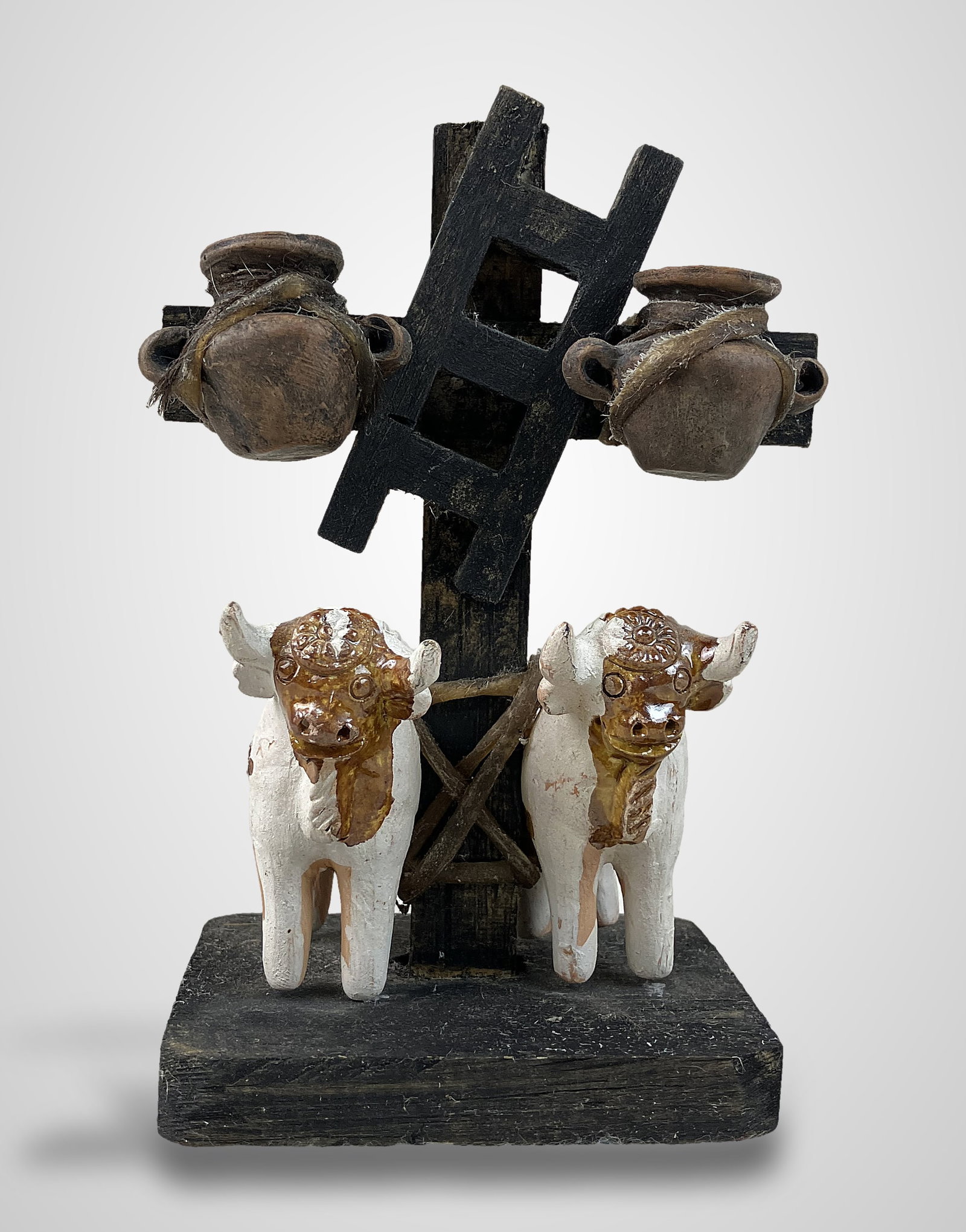Peruvian Folk Art Toritos de Pucara Bulls - 2