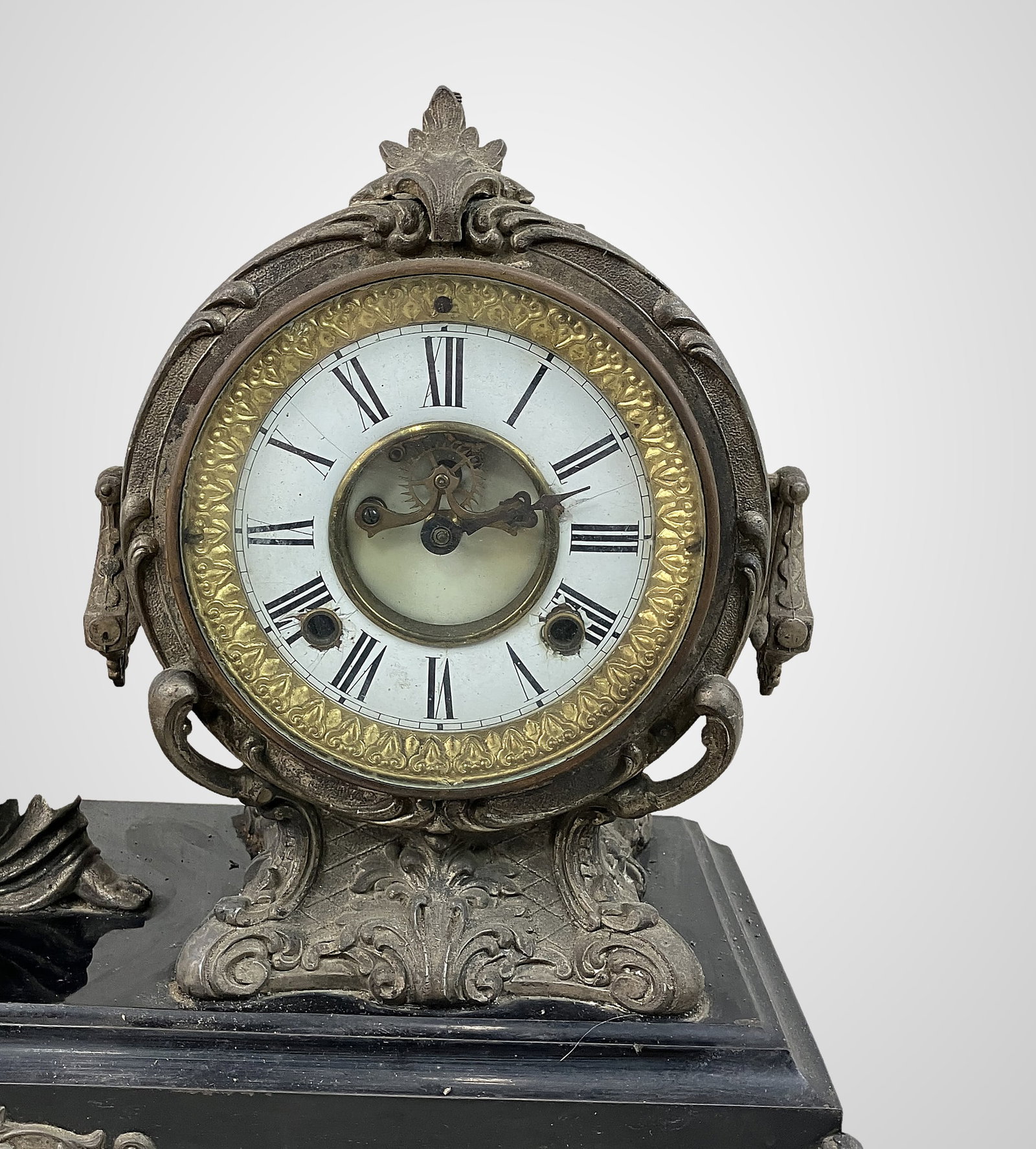 Neoclassical New Haven Figural Mantel Clock - 2