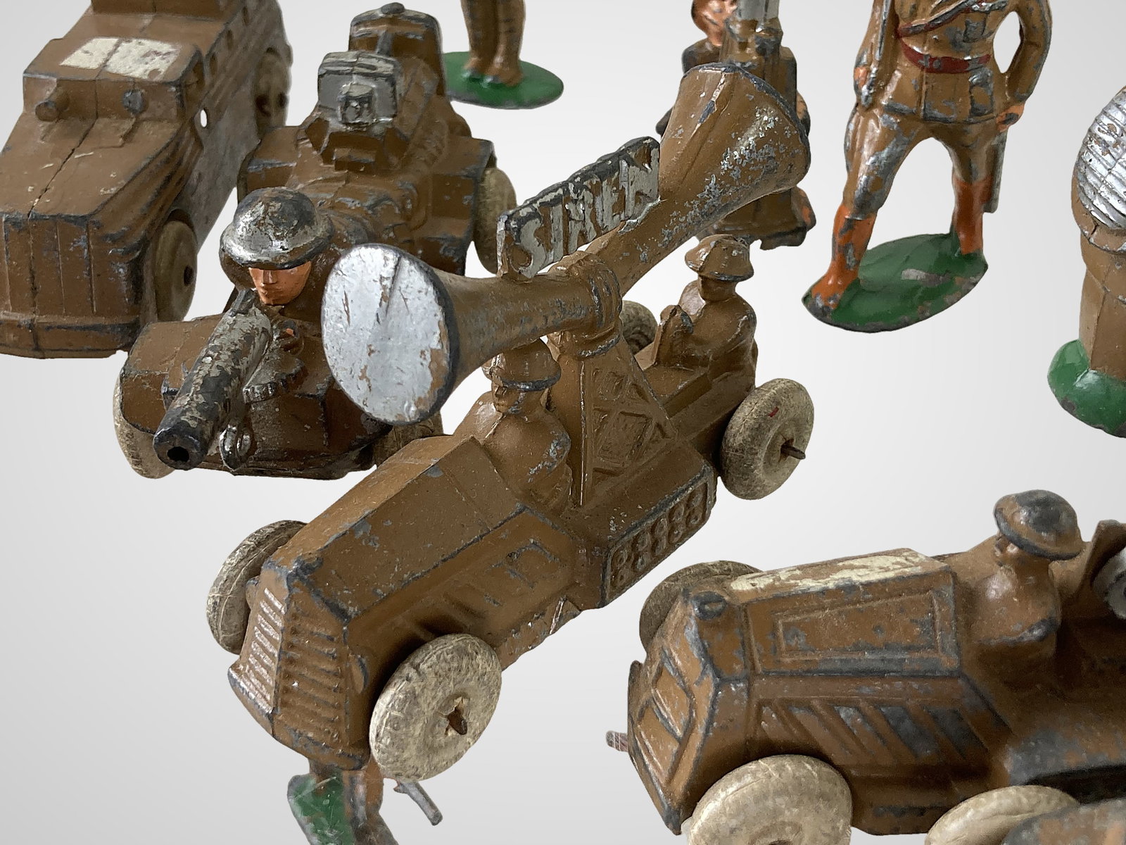 Vintage Lead Dimestore Soldiers and Vehicles - 2