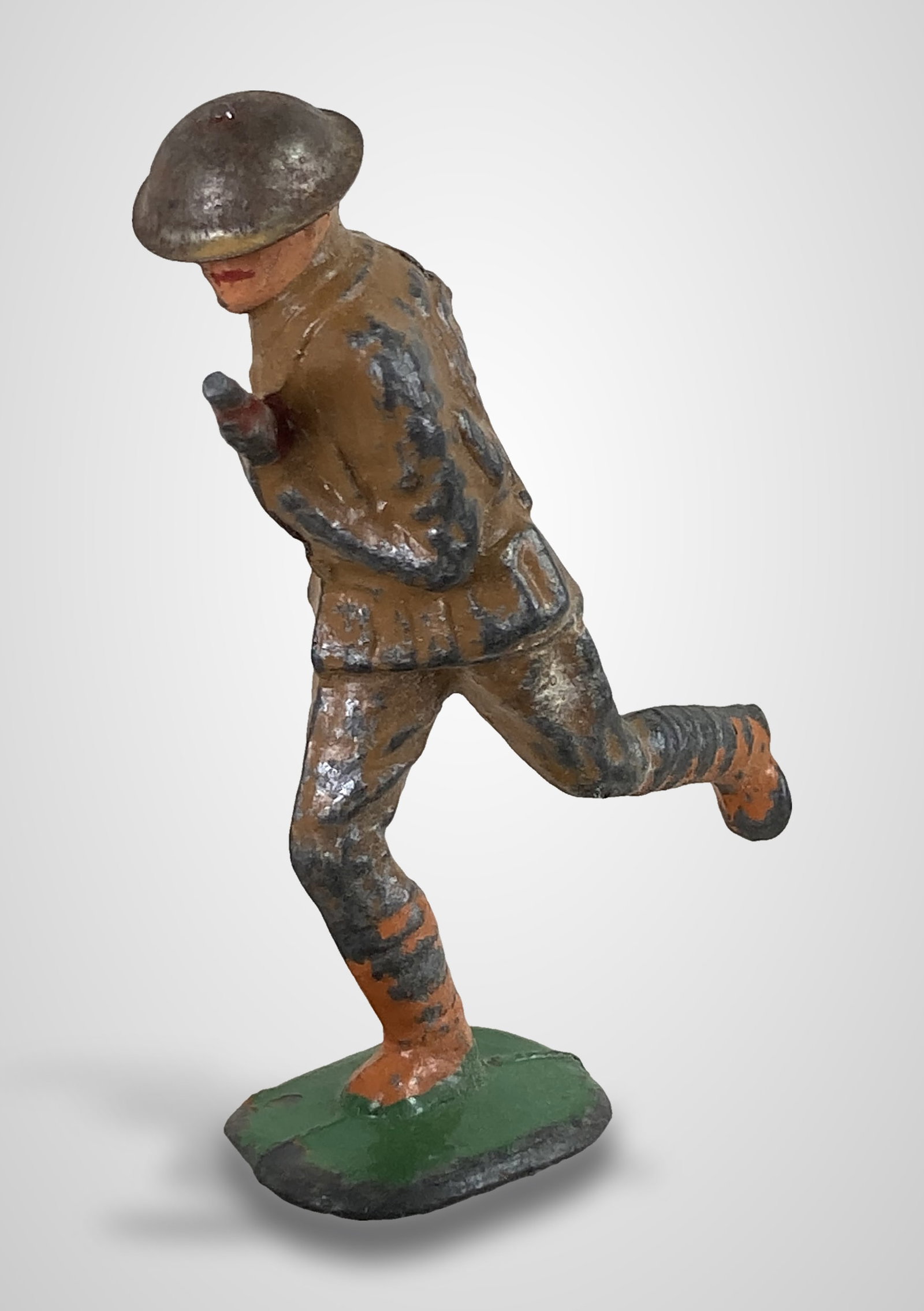 Vintage Lead Dimestore Soldiers and Vehicles - 4