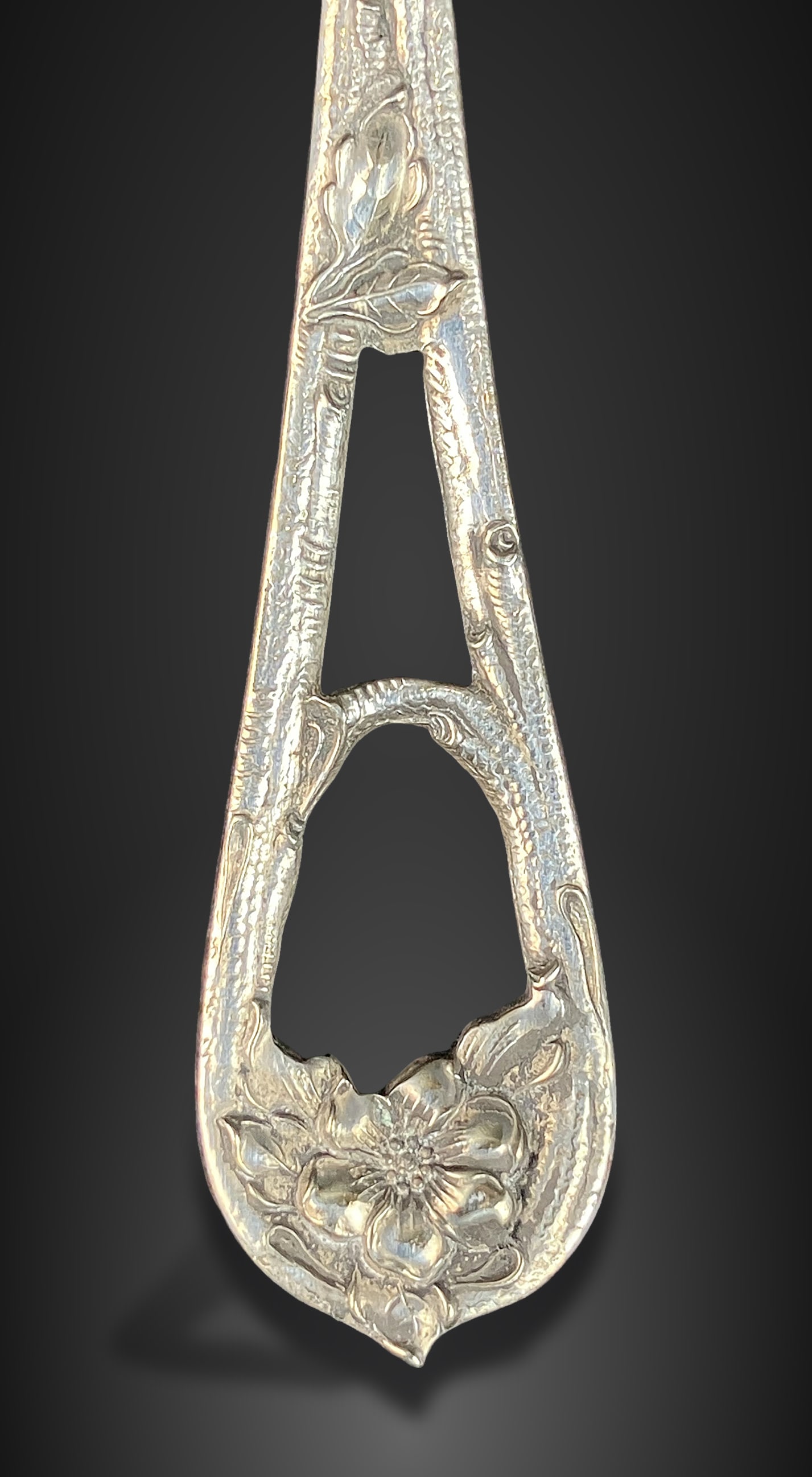 Victorian Art Nouveau Sugar Sifter Spoon - 2
