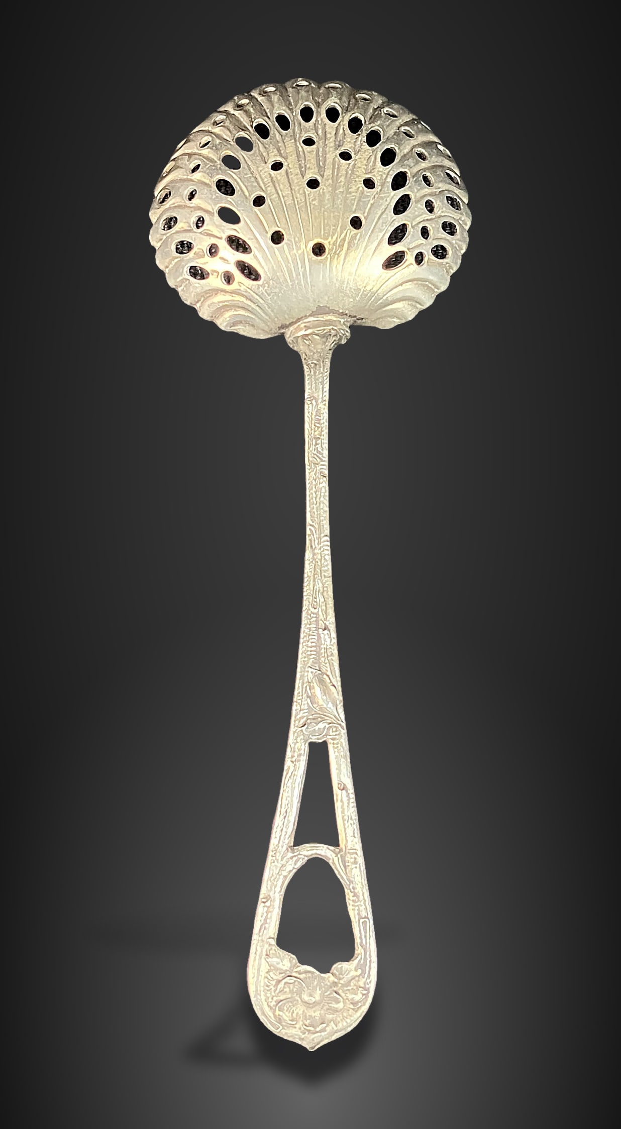 Victorian Art Nouveau Sugar Sifter Spoon - 4