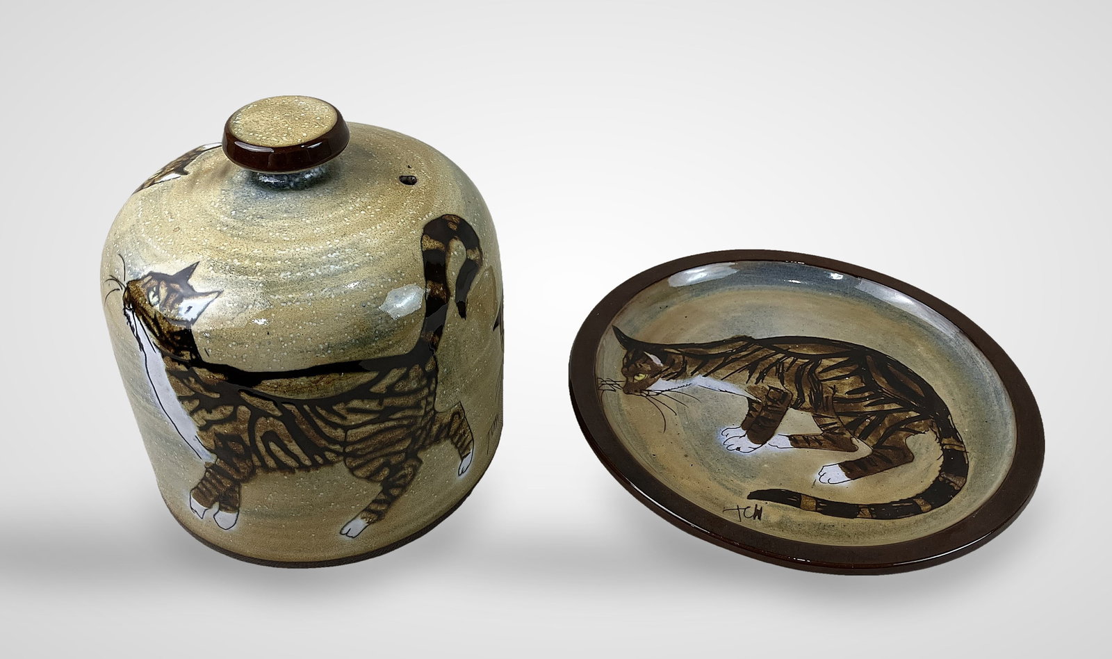 Chelsea Pottery Cat Cheese Dish - 6