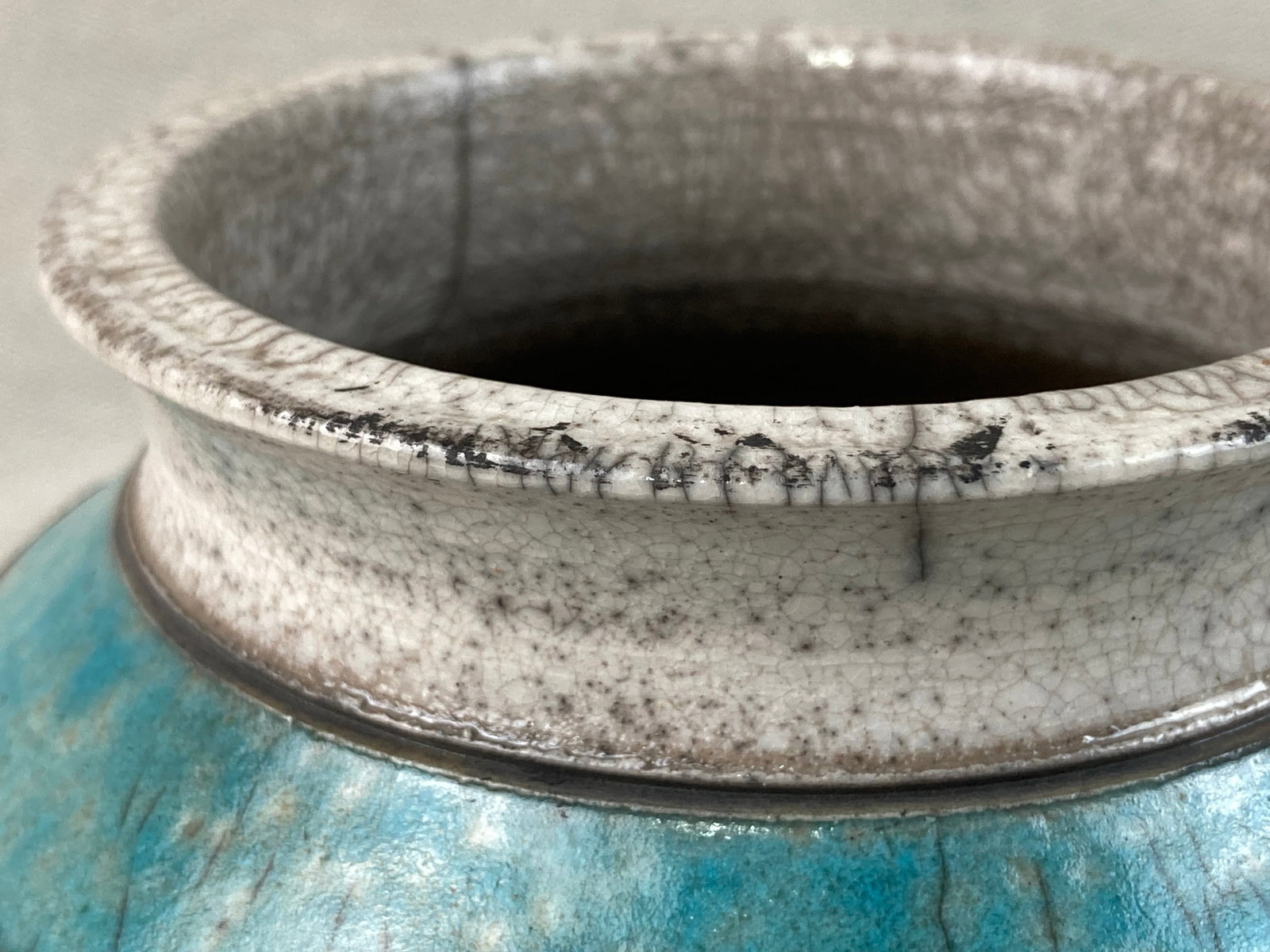 Studio Pottery Cat Vase - 4