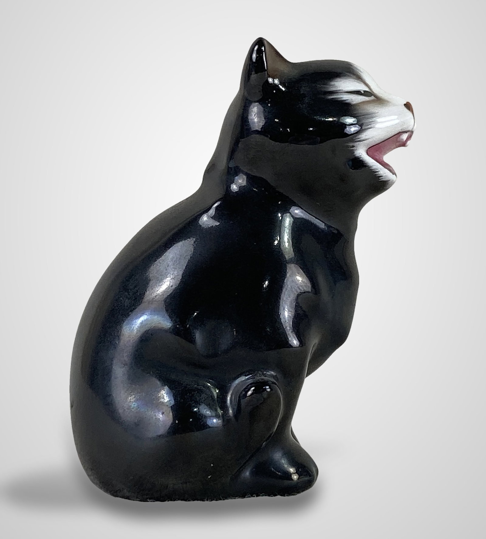 Royal Doulton Lucky Cat Figure - 3
