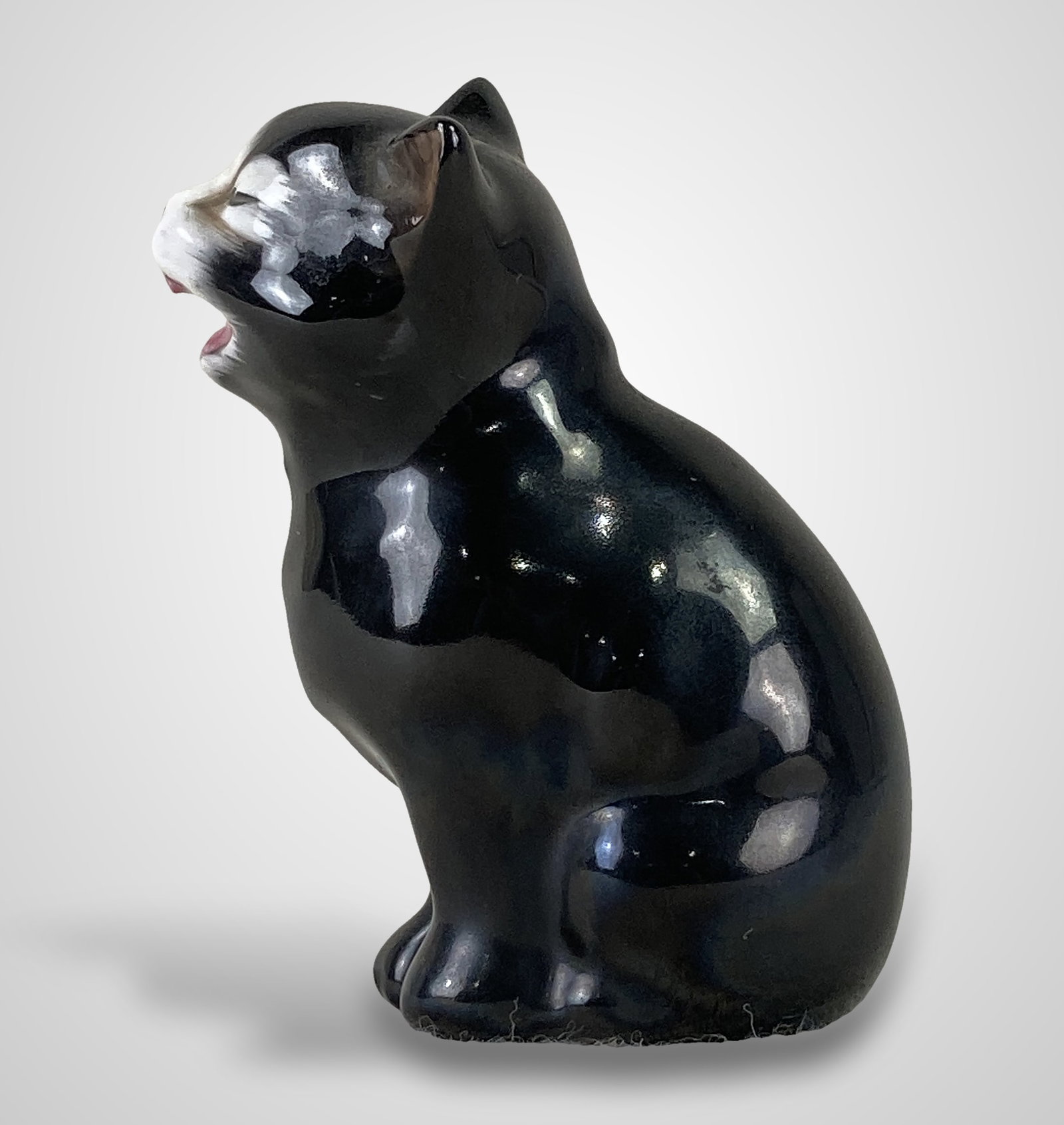 Royal Doulton Lucky Cat Figure - 5