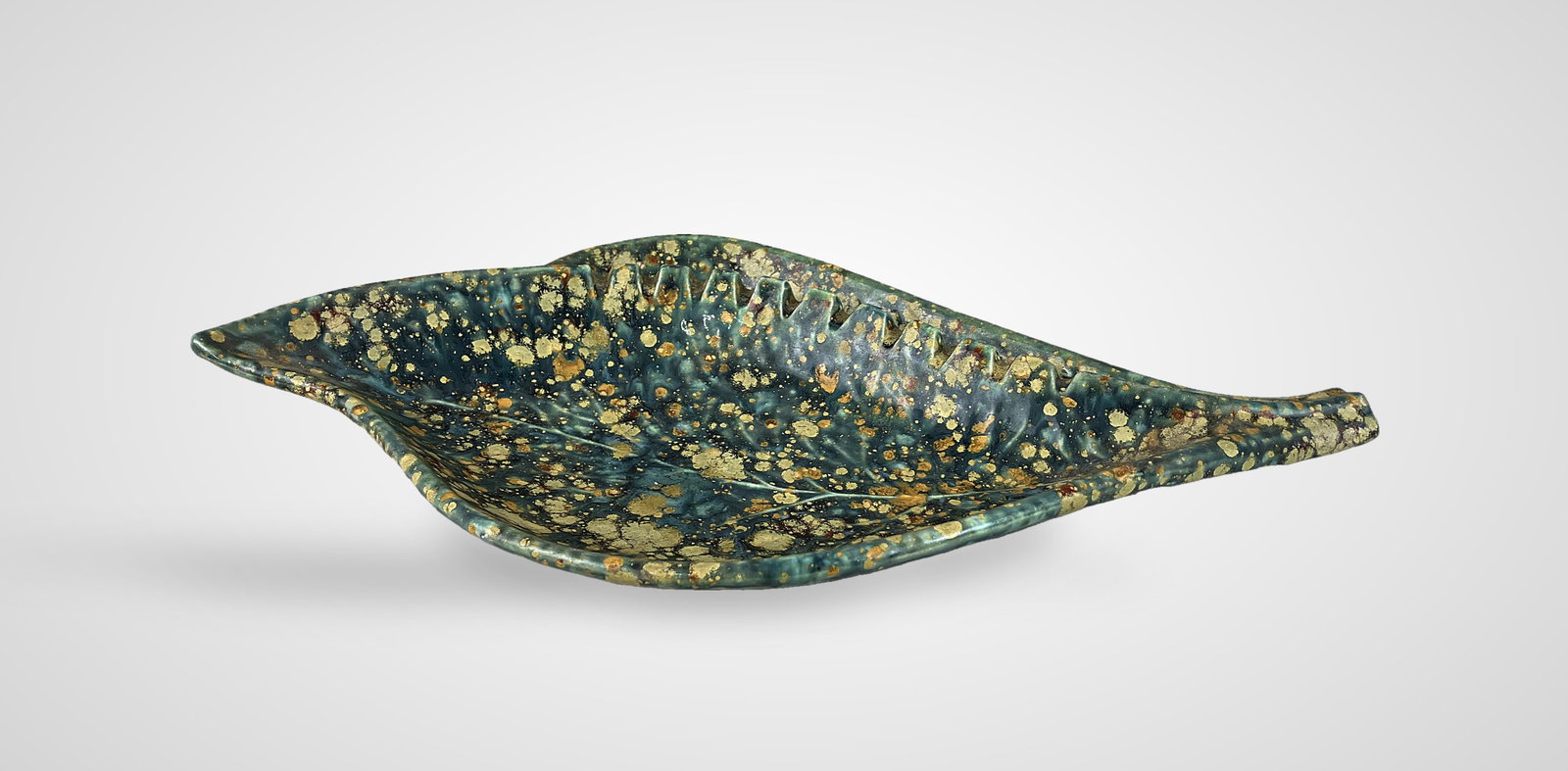 Mid-Century Modern Studio Pottery Leaf Dish - 3