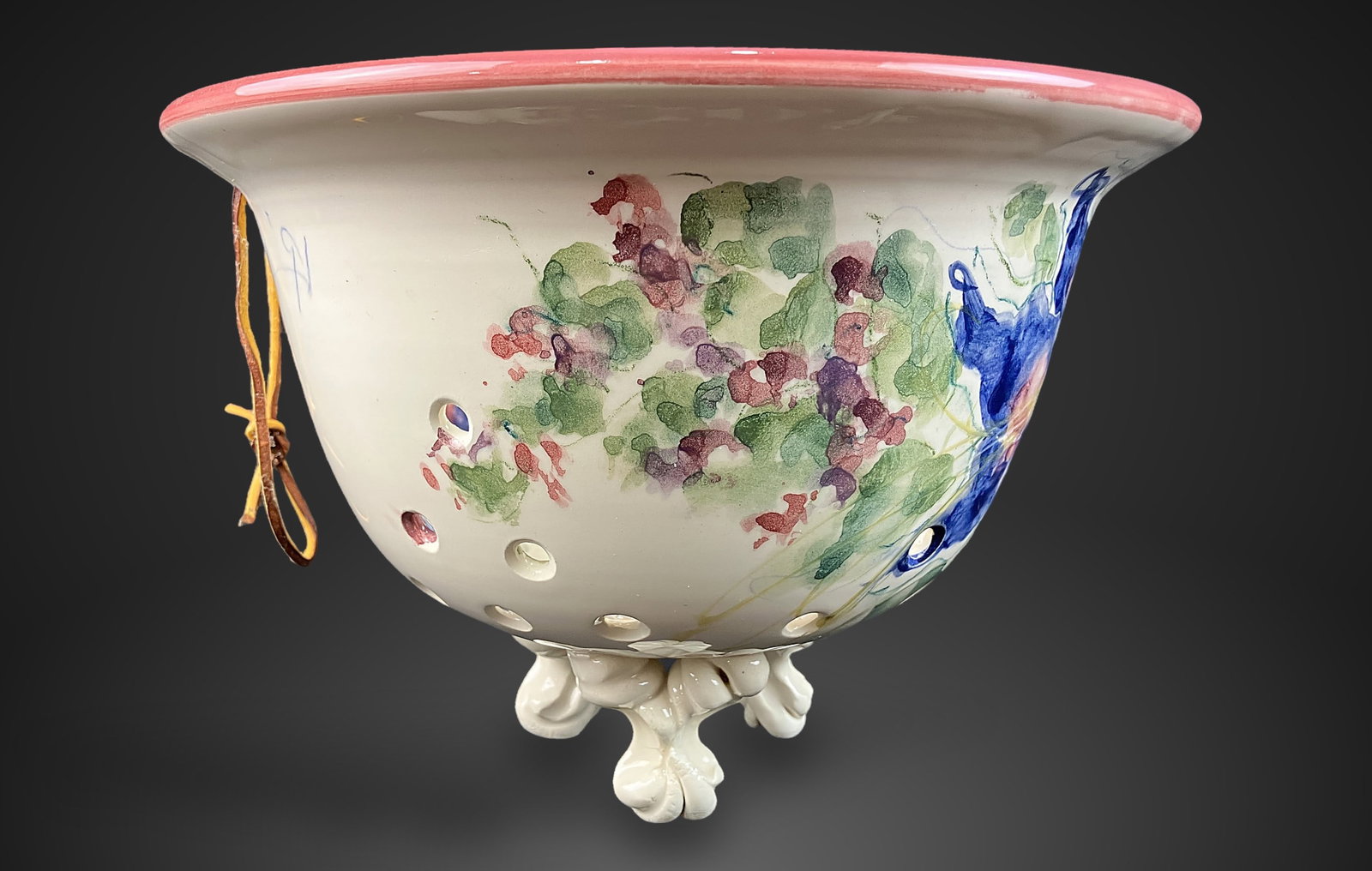 Studio Pottery Flower-Decorated Berry Bowl - 4