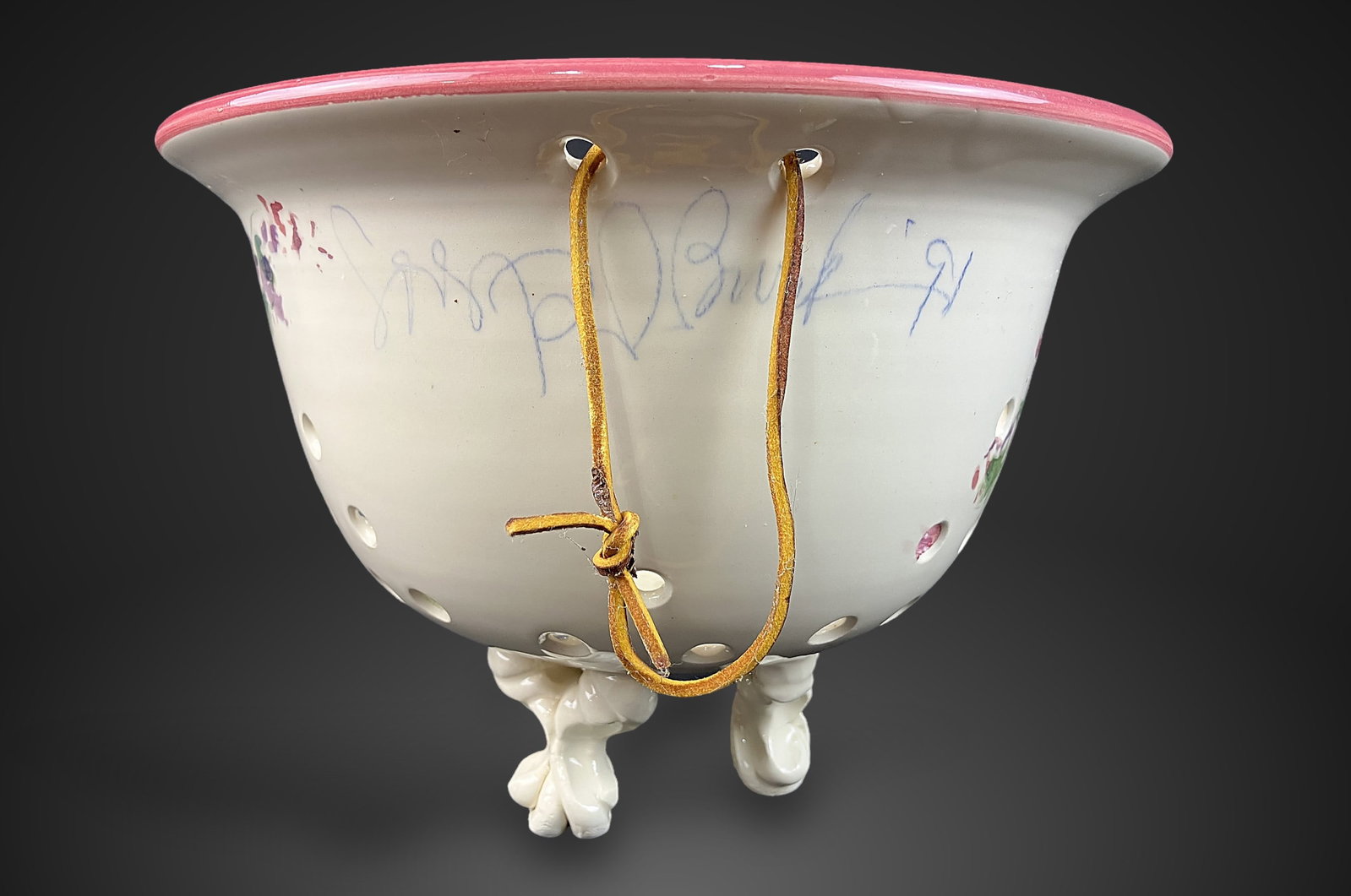 Studio Pottery Flower-Decorated Berry Bowl - 5