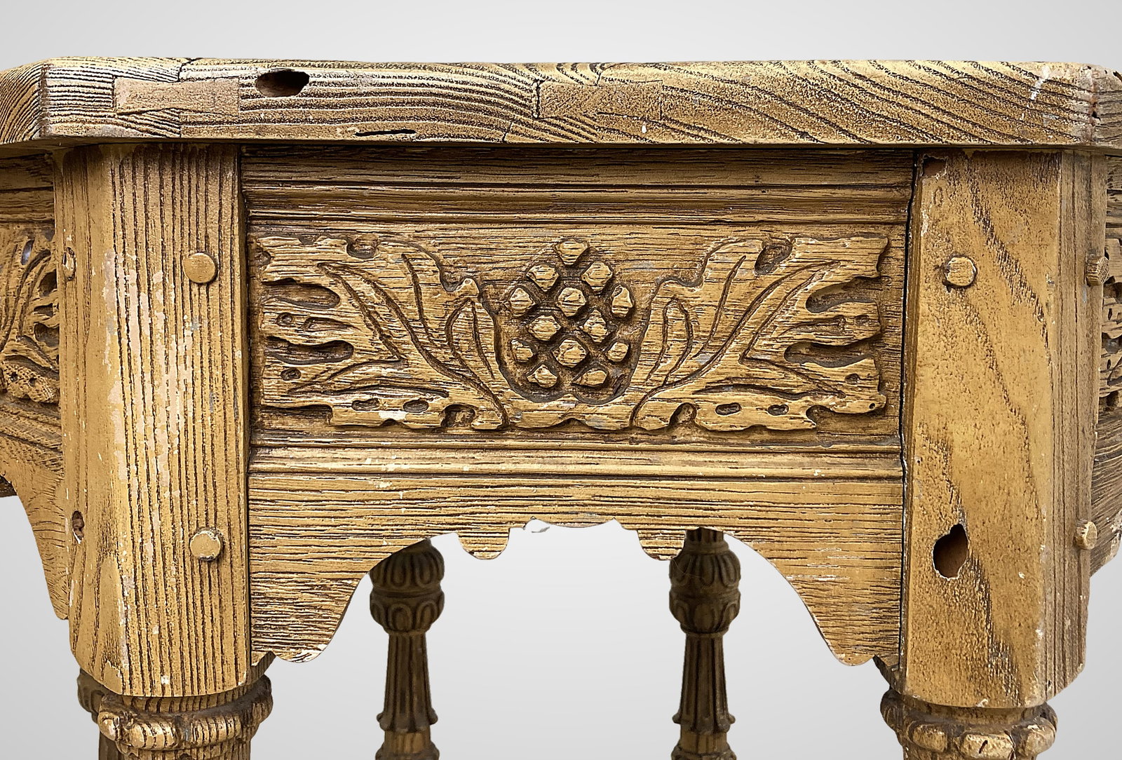 Vintage Molded Renaissance Revival Oak Table - 7