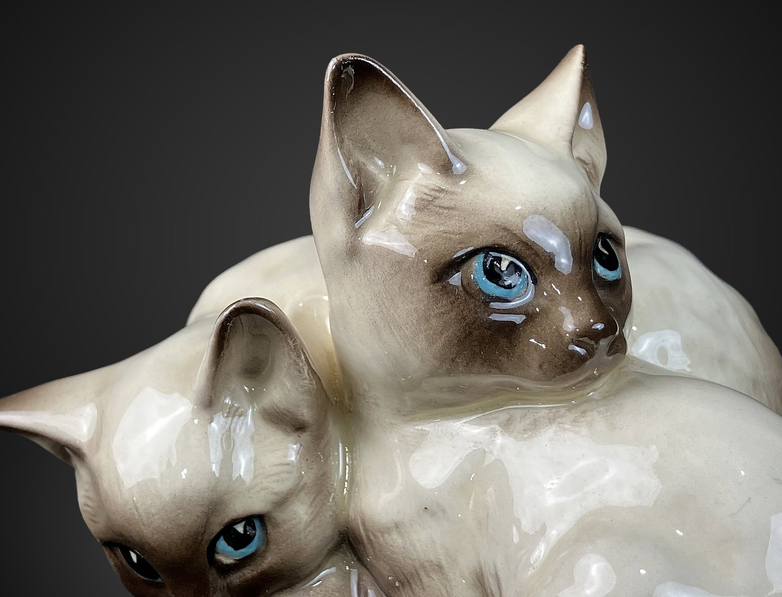 Beswick Siamese Kittens - 3