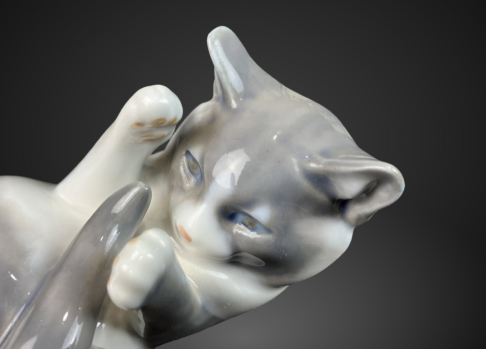 Royal Copenhagen Playful Kitten - 3