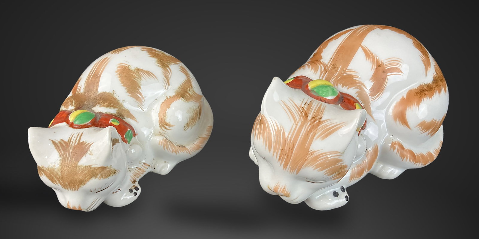 Pair of Japanese Kutani Sleeping Cats - 4