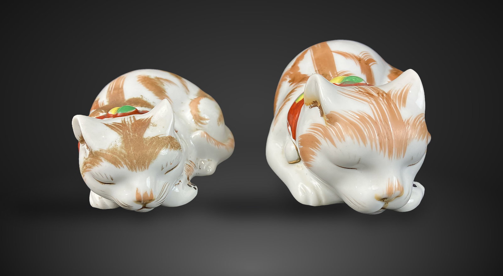 Pair of Japanese Kutani Sleeping Cats - 6