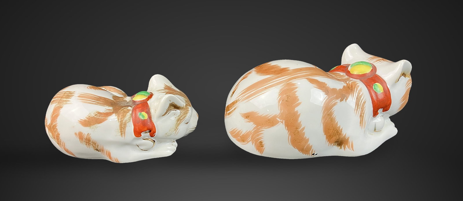 Pair of Japanese Kutani Sleeping Cats - 7