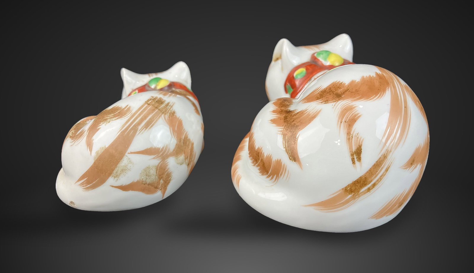 Pair of Japanese Kutani Sleeping Cats - 8