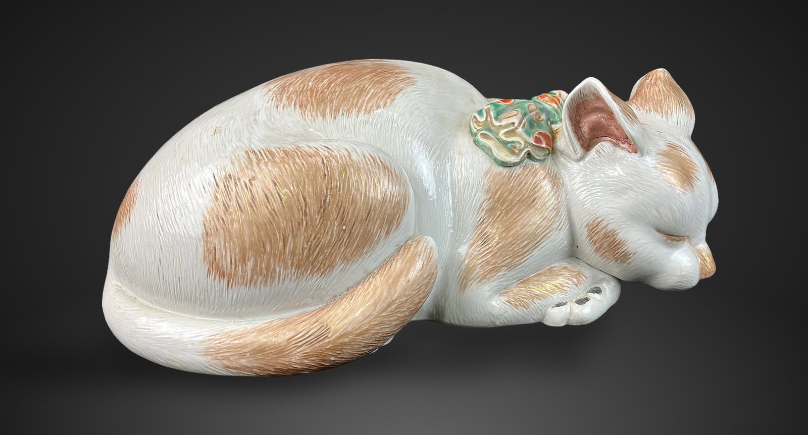 Japanese Kutani Cat Figurine - 5