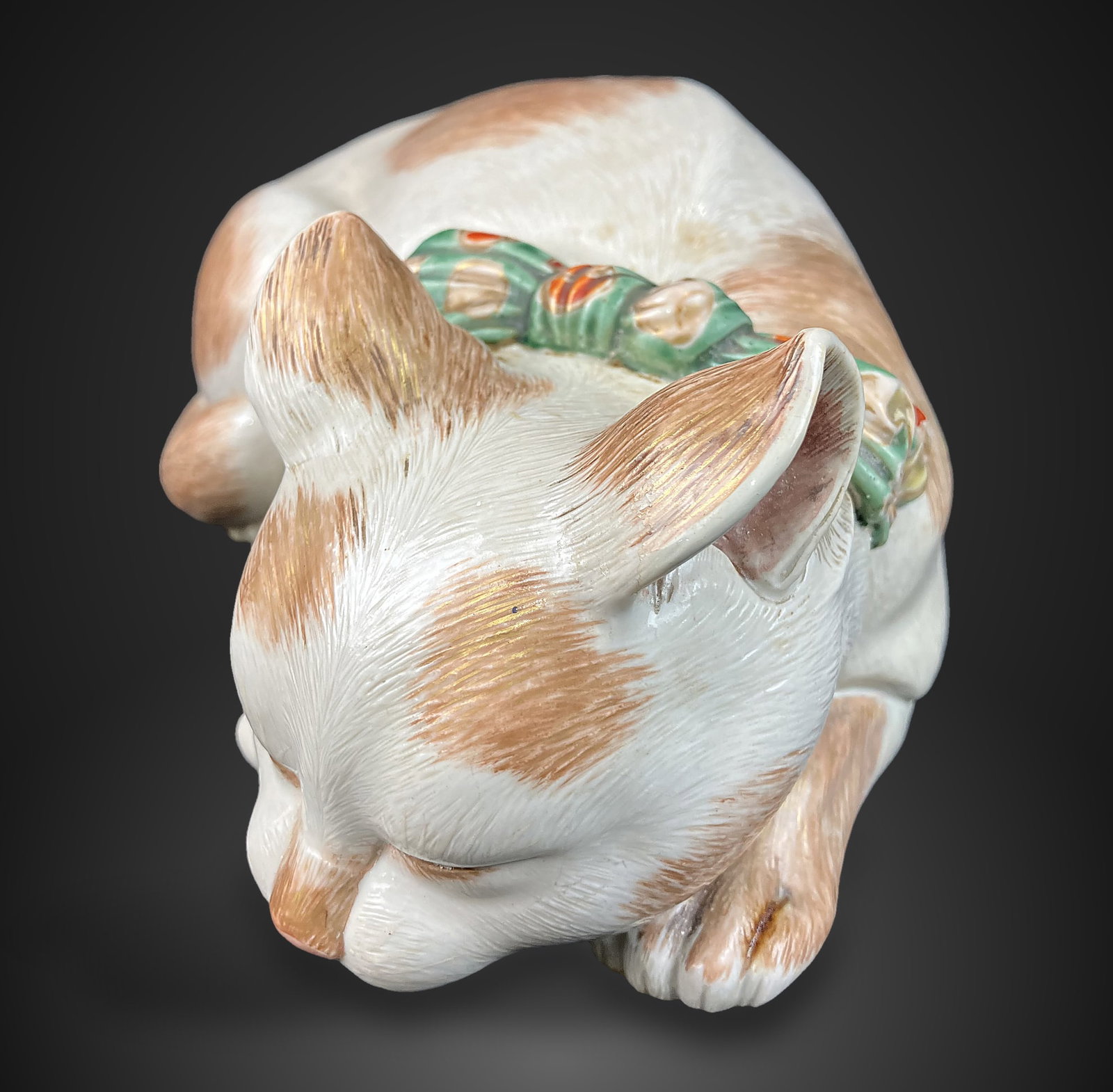 Japanese Kutani Cat Figurine - 8