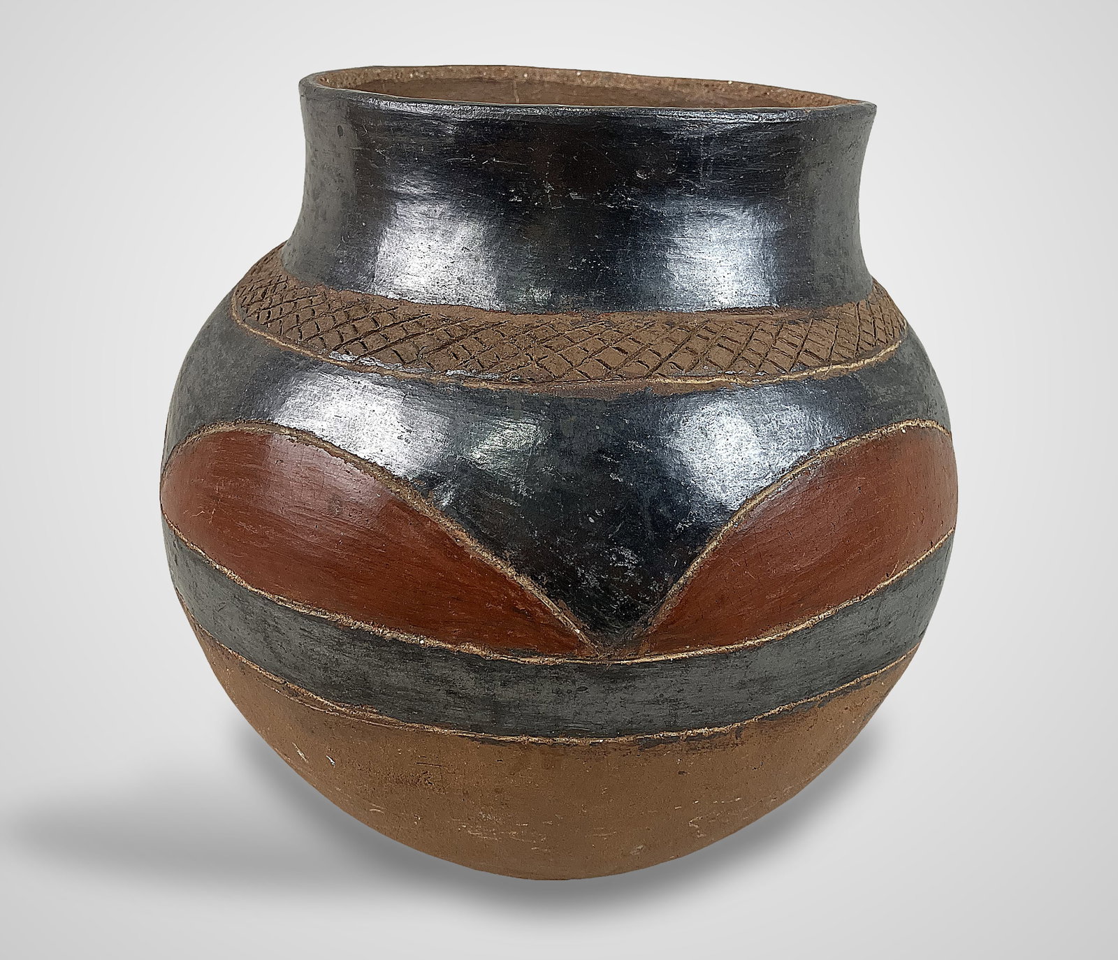 Traditional Tribal Terracotta Pot (1 of 9)