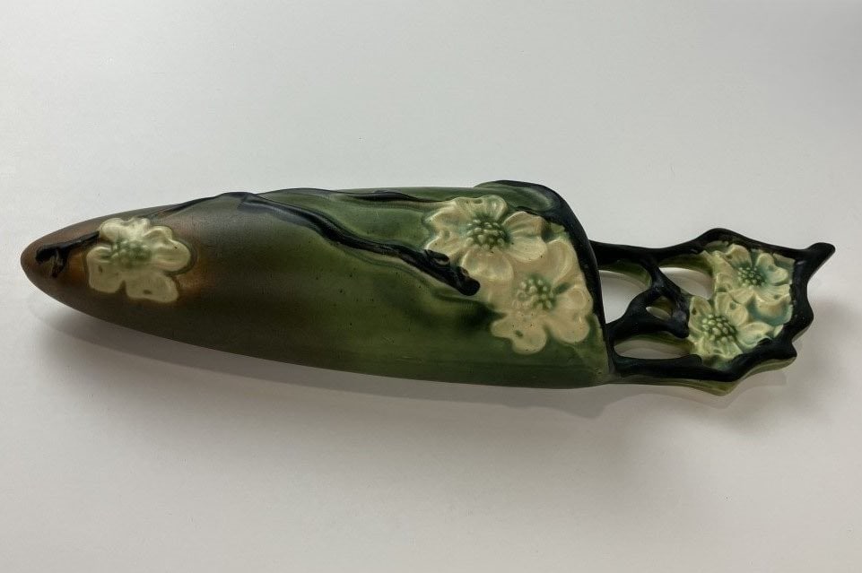 Roseville Pottery Dogwood Wall Pocket - 4