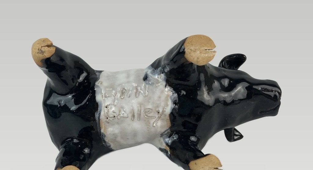 Lynn Bailey Pottery Pig - 8